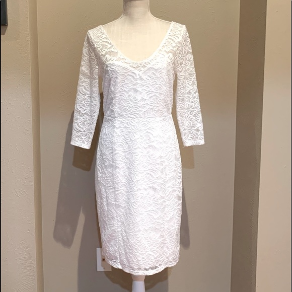 Bold Elements gown - Picture 3 of 11